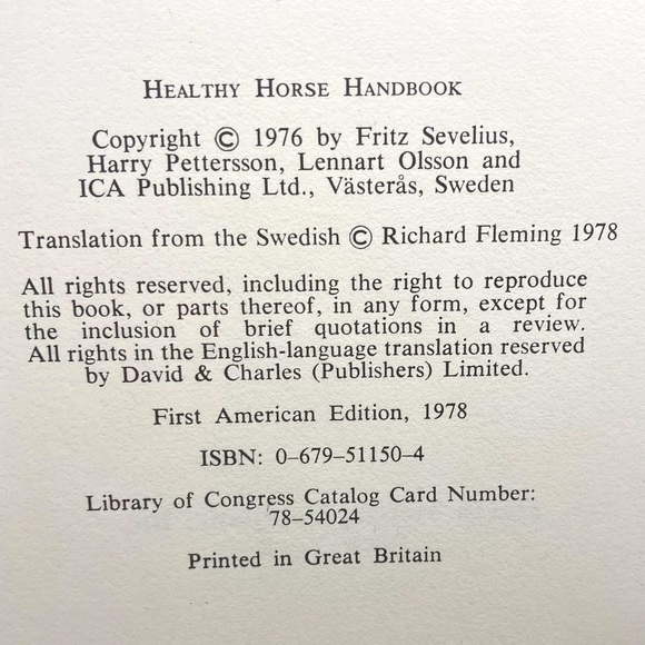 Healthy Horse Handbook Illustrated Hardcover Educational Academia - Picture 3 of 16